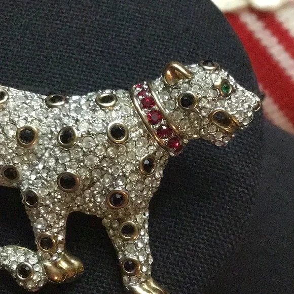 Vintage RARE signed SAL Swarovski pave crystal rhinestone gold leopard catbrooch